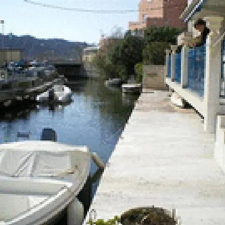 Maxime 2* Saint-Florent (Corsica)