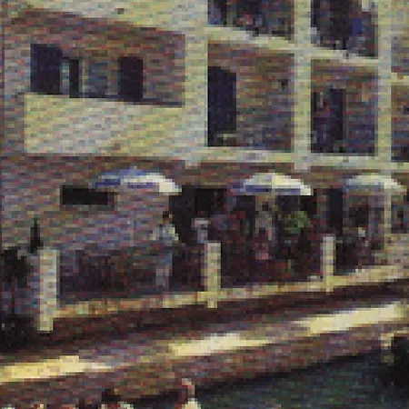 Maxime Hotel